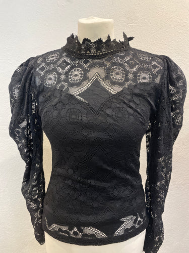Spitzenshirt onesize , passt ca von 36/38
