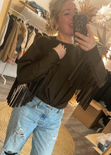 Laden Sie das Bild in den Galerie-Viewer, Fransenpullover braun onesize passt ca bis 42/44