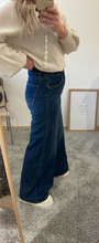 Laden Sie das Bild in den Galerie-Viewer, Jeans Ta44litha XS &amp; S &amp; L