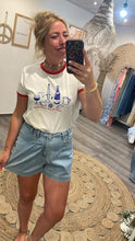 Laden Sie das Bild in den Galerie-Viewer, Shirt Su44nny crossaints  (XS-XXL)
