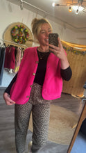 Laden Sie das Bild in den Galerie-Viewer, Teddy-Weste 🩷– Pink