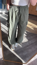 Laden Sie das Bild in den Galerie-Viewer, Hose Na44ncy khaki XS-XXL