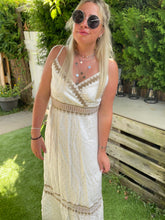 Laden Sie das Bild in den Galerie-Viewer, Boho-Kleid mit Gold-Dots S, M, L
