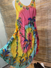 Laden Sie das Bild in den Galerie-Viewer, Kleid mit Blumen onesize Gr 36-46/48 (Kopie)