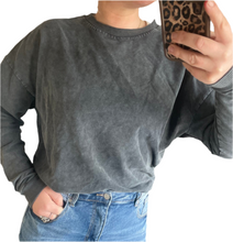 Laden Sie das Bild in den Galerie-Viewer, Sweater Wi44lma stone washed XS,S &amp; XL