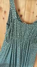 Laden Sie das Bild in den Galerie-Viewer, Maxikleid – Khaki