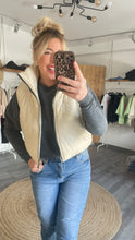 Laden Sie das Bild in den Galerie-Viewer, Weste El44iota offwhite gr L/XL