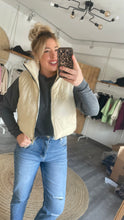 Laden Sie das Bild in den Galerie-Viewer, Sweater Wi44lma stone washed XS,S &amp; XL