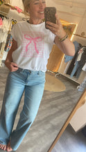 Laden Sie das Bild in den Galerie-Viewer, Wide Leg-E  light denim embro BUENA VISTA