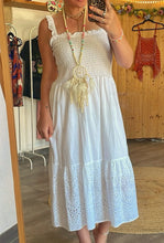 Laden Sie das Bild in den Galerie-Viewer, 🤍 Boho-Spitzenkleid Weiß
