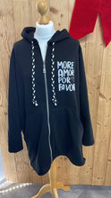 Laden Sie das Bild in den Galerie-Viewer, Sweat-Jacke onesize , passt ca bis 46