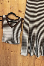 Laden Sie das Bild in den Galerie-Viewer, Strick-Set “Mokka-Stripe 🤎