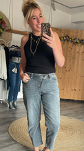 Laden Sie das Bild in den Galerie-Viewer, Buena Vista Relaxed Malibu – Light Anthra 🩶
