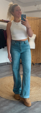 Laden Sie das Bild in den Galerie-Viewer, Jeans Fa44bel blue Gr S,M &amp; L