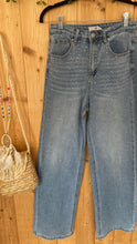 Laden Sie das Bild in den Galerie-Viewer, Wide-Leg St44ina grey glitter Gr S