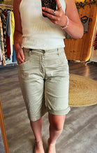 Laden Sie das Bild in den Galerie-Viewer, Short – Sand Coco Buena Vista