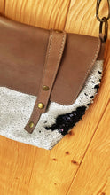 Laden Sie das Bild in den Galerie-Viewer, Tasche mit Wende-Pailletten