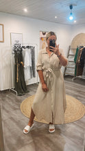 Laden Sie das Bild in den Galerie-Viewer, Musselin-Kleid Jo44ni beige (XS-XXL)