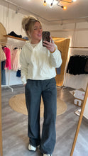 Laden Sie das Bild in den Galerie-Viewer, Sweat-Pants Au44bray grey washed Gr XS