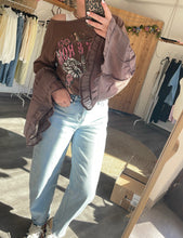 Laden Sie das Bild in den Galerie-Viewer, Shirt mit Print onesize (ca 36-40)