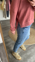 Laden Sie das Bild in den Galerie-Viewer, Sweater Vi44vi rose (XS-XXL)