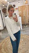 Laden Sie das Bild in den Galerie-Viewer, Pullover De44lia beige (XS/S-L/XL)