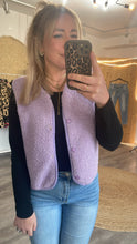 Laden Sie das Bild in den Galerie-Viewer, Teddy-Weste lavender (XS-XXL)