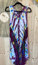 Laden Sie das Bild in den Galerie-Viewer, Kleid mit Schmetterling onesize Gr 36-46/48
