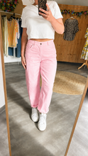Laden Sie das Bild in den Galerie-Viewer, Candy Mom Jeans 🍋🩷 Candy-Rosa