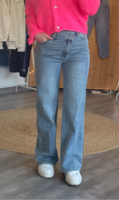 Laden Sie das Bild in den Galerie-Viewer, Wide Leg CC stretch Denim Gr M