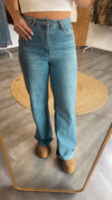 Laden Sie das Bild in den Galerie-Viewer, Jeans Fa44bel blue Gr S,M &amp; L