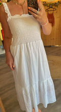 Laden Sie das Bild in den Galerie-Viewer, 🤍 Boho-Spitzenkleid Weiß