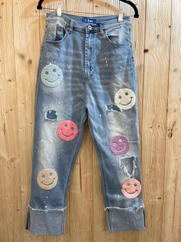 Boyfriend-Jeans mit Smileys