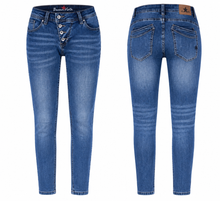 Laden Sie das Bild in den Galerie-Viewer, Buena Vista Malibu Cropped – Lake Blue 🩵