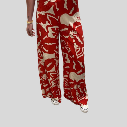 Hose To44la red (XS, S , L) fällt etwas kleiner aus