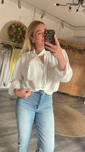 Laden Sie das Bild in den Galerie-Viewer, Bluse Lo44re (XS-XXL)