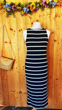 Laden Sie das Bild in den Galerie-Viewer, Midi-Kleid 💙🤍 Navy-Stripe Gr M
